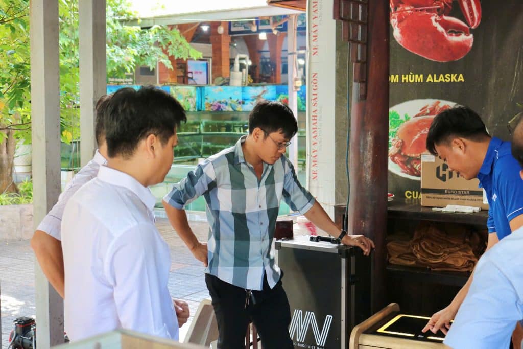 Thị Trường Nhôm Nội Thất Miền Tây: Cơ Hội & Thách Thức