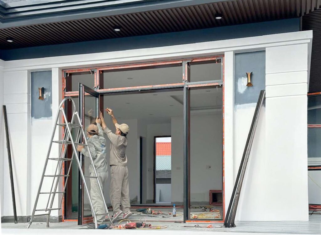 Quy trình lắp đặt cửa nhôm tại công trình